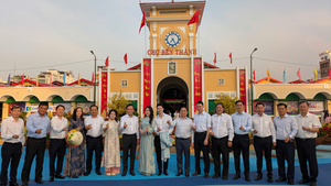 Bí thư Trần Lưu Quang khảo sát chợ Bến Thành, Hồ Con Rùa sau chỉnh trang