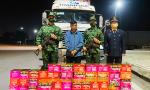 Đốt pháo trái phép ngày Tết bị phạt bao nhiêu tiền?
