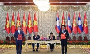 Tổng Bí thư Tô Lâm chứng kiến lễ trao các văn kiện hợp tác Việt Nam – Lào