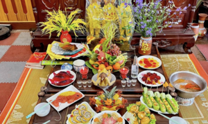 Mâm lễ cúng ông Công ông Táo nên đặt ở bếp hay trên bàn thờ?