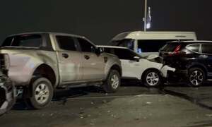 Tai nạn liên hoàn trên cầu Nhật Tân, hướng đi sân bay Nội Bài ùn tắc