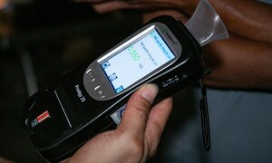 Cảnh sát giao thông xử lý hơn 1.900 trường hợp vi phạm nồng độ cồn ngày 6/2