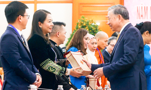 Tổng Bí thư Tô Lâm gặp mặt đoàn kiều bào dự chương trình 'Xuân Quê hương 2026'