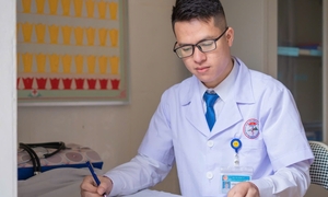 Tết hồi sinh của bác sĩ trẻ từng kiệt sức bên máy lọc máu