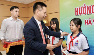 Hơn 3 thập niên miệt mài 'gieo ánh sáng' cho bệnh nhân nghèo