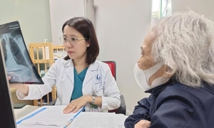 Phó Giáo sư trẻ nhất ngành Y gắn với cuộc sống người già 