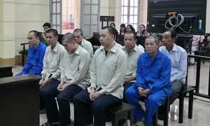 Nhóm khiêng quan tài dạo phố trước chợ Bến Thành lĩnh án 