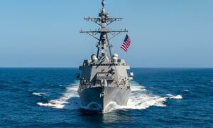 Hai tàu Hải quân Mỹ va chạm khi tiếp nhiên liệu trên biển gần Nam Mỹ