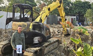 Đổ xăng đốt máy xúc, người đàn ông ở Bắc Ninh bị khởi tố