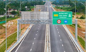 Cận cảnh cao tốc hơn 20.000 tỷ bất ngờ tạm dừng thông xe trong dịp Tết