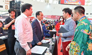 Phó Thủ tướng Bùi Thanh Sơn dự tổng duyệt Lễ bế mạc hội chợ Mùa Xuân 2026