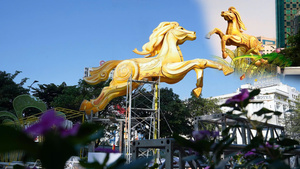 Linh vật ngựa gây sốt khắp 3 miền dịp Tết Bính Ngọ 2026