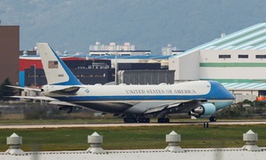 Mỹ đổi màu sơn cho chuyên cơ Không lực Một