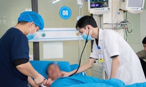 Cấp cứu 2 ca nhồi máu cơ tim có cùng triệu chứng đau ngực