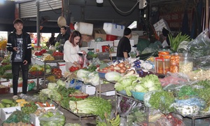 Hàng hóa, thực phẩm sau Tết sôi động trở lại, giá ổn định