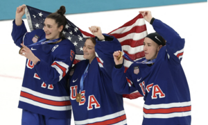 Ngược dòng ngoạn mục, Mỹ giành HCV khúc côn cầu trên băng nữ Olympic