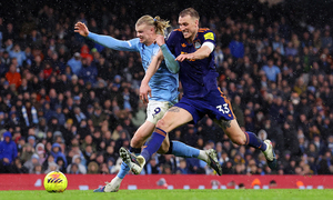 Kết quả giải Ngoại Hạng Anh: Man City thắng Newcastle, bám sát Arsenal