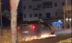 Tạm giữ tài xế xe bán tải kéo lê xe máy làm một người tử vong ở Lâm Đồng