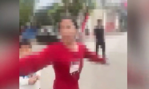 Công an mời người đòi thu tiền đỗ xe gần cổng chùa ở Ninh Bình lên làm việc