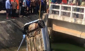 Phát hiện 2 thi thể dưới mương nước ở Gia Lai, ô tô nằm cách hiện trường 100m