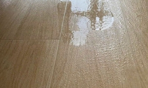Mẹo xử lý sàn nhà bị nồm ẩm hiệu quả 