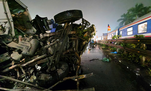 Công an Hà Nội thông tin vụ tàu hỏa va chạm ô tô tải, 2 người thương vong