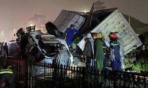 Chỉ bị phạt bằng 1/3 lỗi vượt đèn đỏ, tài xế không sợ băng qua đường ray