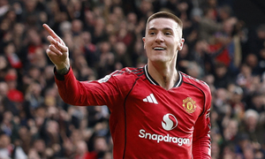 Kết quả Man Utd vs Crystal Palace: Bruno, Sesko đưa 'Quỷ đỏ' lên top 3