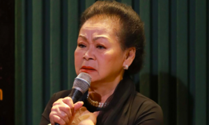 Cuộc sống của danh ca Khánh Ly sau biến cố sức khỏe 