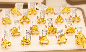 Giá vàng hôm nay 3/3: Thế giới tăng mạnh, trong nước lập kỷ lục mới