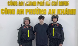 Công an TP.HCM bắt người đàn ông Hàn Quốc trốn truy nã quốc tế