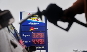 Căng thẳng Trung Đông leo thang, giá xăng tại Mỹ tăng vọt 14% trong một tuần