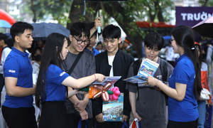Nghìn học sinh đến ngày hội tư vấn tuyển sinh - hướng nghiệp lớn nhất năm