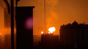 Khủng hoảng cận kề khi 'huyết mạch vùng Vịnh' bị Iran tấn công