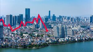 Lãi suất vay tăng cao, nhà đầu tư bất động sản chật vật 'xả hàng'