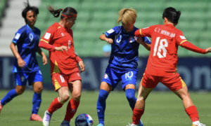 Đối thủ thắng đậm, tuyển nữ Việt Nam gặp khó