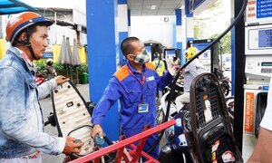 Tình trạng mua xăng dầu tích trữ đã giảm