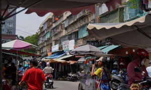 Cư xá Thanh Đa vẫn kín 'chuồng cọp' dù nhiều lần vận động tháo dỡ