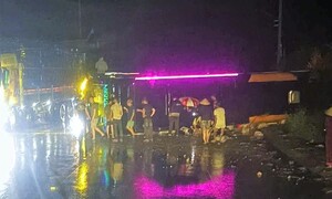  Lật xe khách trong đêm tại Gia Lai, 2 người bị thương