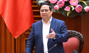 Thủ tướng: Sử dụng ngay Quỹ bình ổn giá xăng dầu trong ngày 10/3