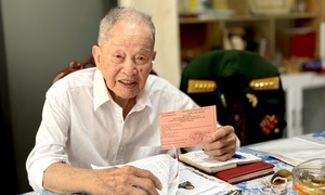 Từ lá phiếu mùa xuân độc lập đến một đời người huyền thoại