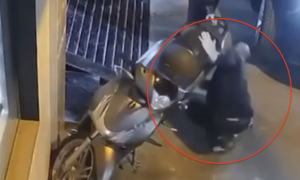 Xác minh tài xế xe Range Rover ngang nhiên chọc thủng lốp xe máy SH