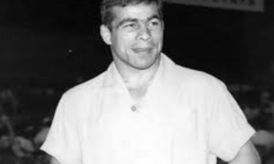 Đô vật huyền thoại Iran được ví như anh hùng dân tộc, võ sĩ Nga phải nể phục