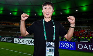 'Ma thuật' Kim Sang-sik: Thua 0-4 sửa thành thắng 3-0, vẫn bất bại ở Đông Nam Á