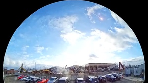 Video: Nổ thiên thạch 7 tấn giữa trời, dân Mỹ đổ xô tìm mảnh vỡ 