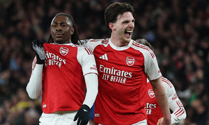 Arsenal thắng Bayer Leverkusen, vào tứ kết Champions League