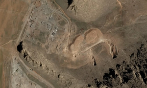 Ảnh vệ tinh tiết lộ Mỹ và Israel phá hủy lối vào các 'thành phố ngầm' của Iran