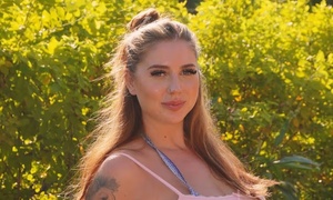 Bị bắt nạt vì cao hơn 2m, cô gái khiến tất cả 'quay xe' nhờ lột xác ngoạn mục