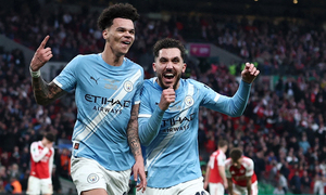 O'Reilly ghi cú đúp đánh bại Arsenal, Man City giành Cúp Liên đoàn Anh