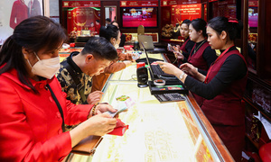 Giảm thêm hơn 3 triệu đồng, giá vàng 'bốc hơi' 7,2 triệu đồng/lượng trong 1 ngày